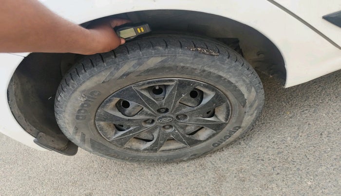 2016 Hyundai Elite i20 MAGNA 1.2, CNG, Manual, 72,812 km, tyre