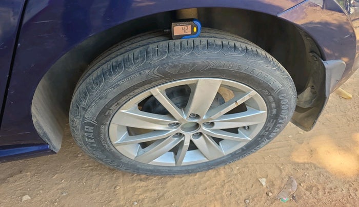 2015 Volkswagen Polo HIGHLINE1.5L, Diesel, Manual, 80,089 km, tyre