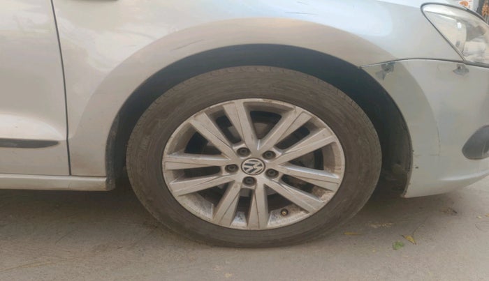 2011 Volkswagen Vento HIGHLINE DIESEL 1.6, Diesel, Manual, 13,600 km, tyre