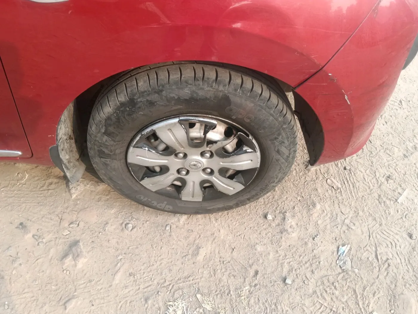 2019 Hyundai NEW SANTRO MAGNA, CNG, Manual, 1,07,040 km, tyre