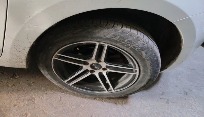 2019 Maruti Swift VDI, Diesel, Manual, 1,64,040 km, tyre