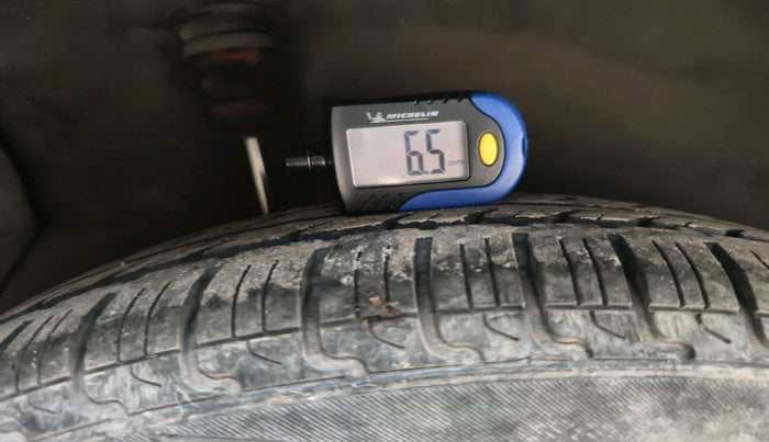 2011 Maruti Ritz VXI, Petrol, Manual, 47,360 km, tyre