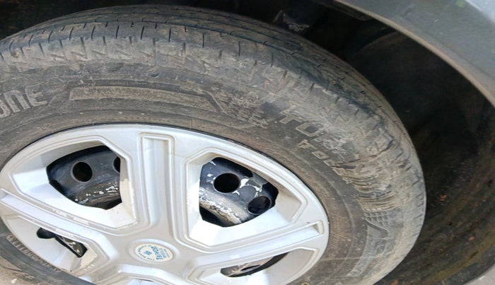 2021 Tata ALTROZ XE PETROL, Petrol, Manual, 72,835 km, tyre