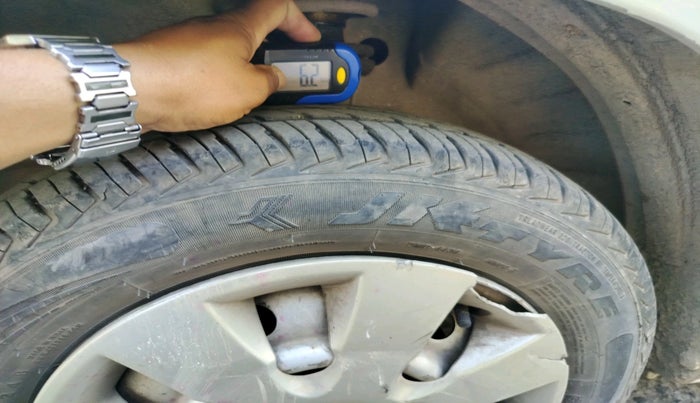 2014 Maruti Wagon R 1.0 LXI CNG, CNG, Manual, 1,40,204 km, tyre