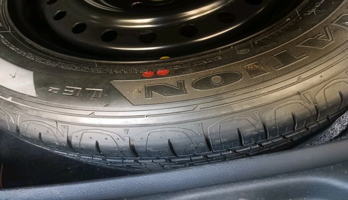 2022 Jeep Compass LIMITED (O) 1.4 PETROL DCT, Petrol, Automatic, 75,908 km, tyre