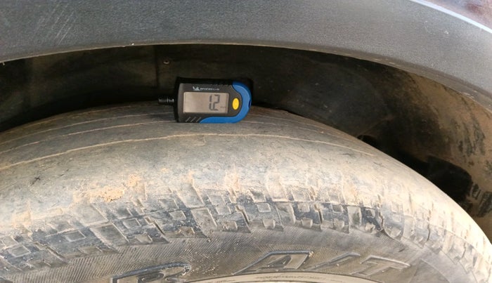 2012 Mahindra XUV500 W8, Diesel, Manual, 1,44,448 km, tyre