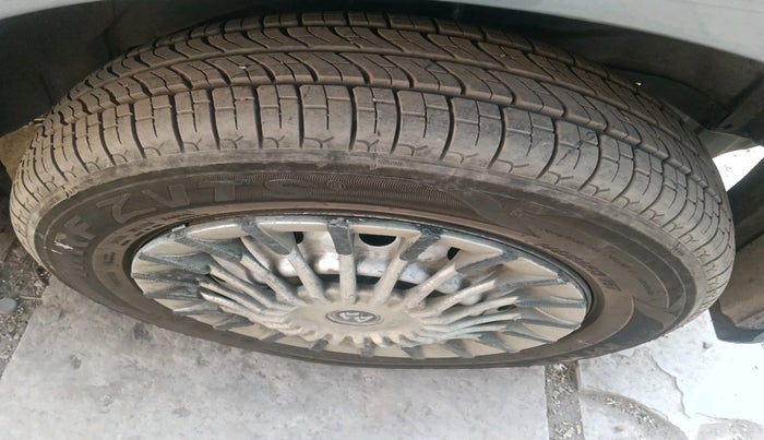 2017 Maruti Wagon R 1.0 LXI CNG, CNG, Manual, 94,149 km, tyre