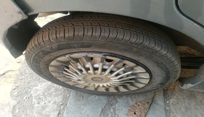 2017 Maruti Wagon R 1.0 LXI CNG, CNG, Manual, 94,149 km, tyre