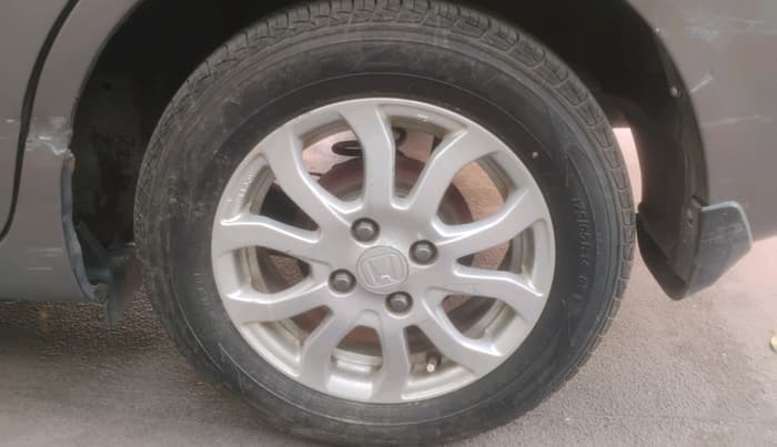 2016 Honda Amaze 1.2L I-VTEC VX AT, Petrol, Automatic, 52,027 km, tyre