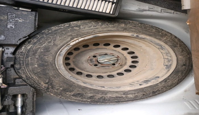 2015 Honda Amaze 1.5L I-DTEC SX, Diesel, Manual, 45,649 km, tyre