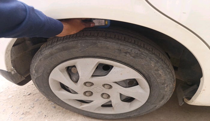 2015 Honda Amaze 1.5L I-DTEC SX, Diesel, Manual, 45,649 km, tyre