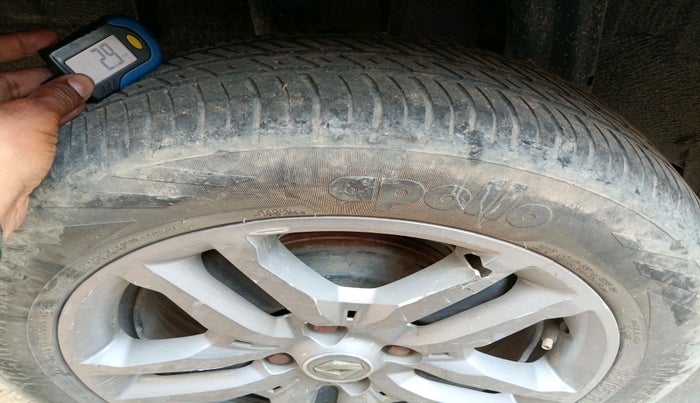 2020 Renault TRIBER RXZ, Petrol, Manual, 61,441 km, tyre