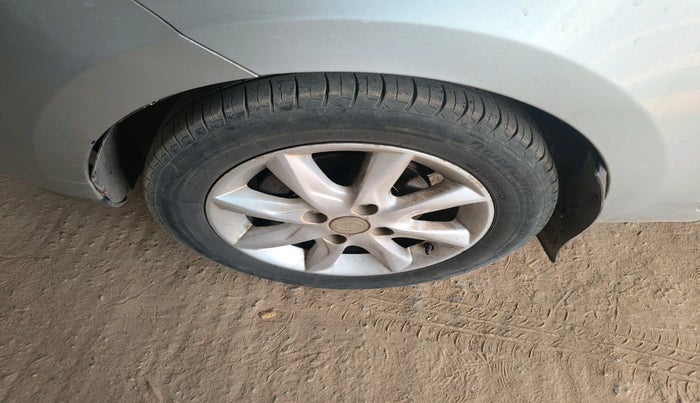 2014 Tata Zest XT PETROL, Petrol, Manual, 1,14,893 km, tyre