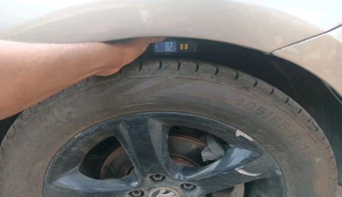 2015 Skoda Rapid AMBITION 1.5 TDI, Diesel, Manual, 72,042 km, tyre