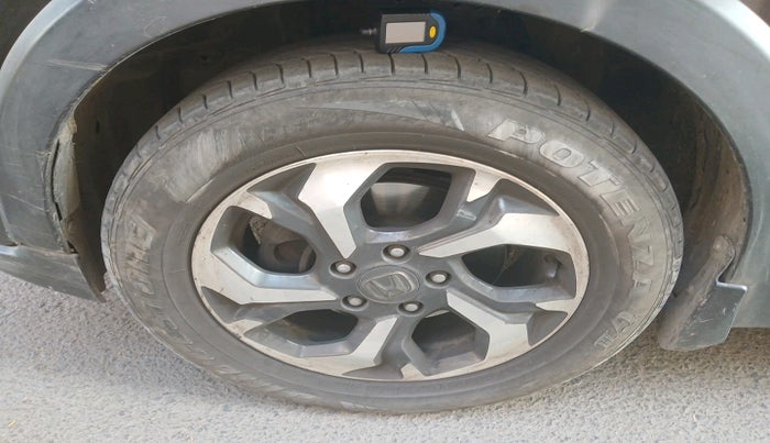 2016 Honda BR-V 1.5L I- DTEC V, Diesel, Manual, 1,39,351 km, tyre