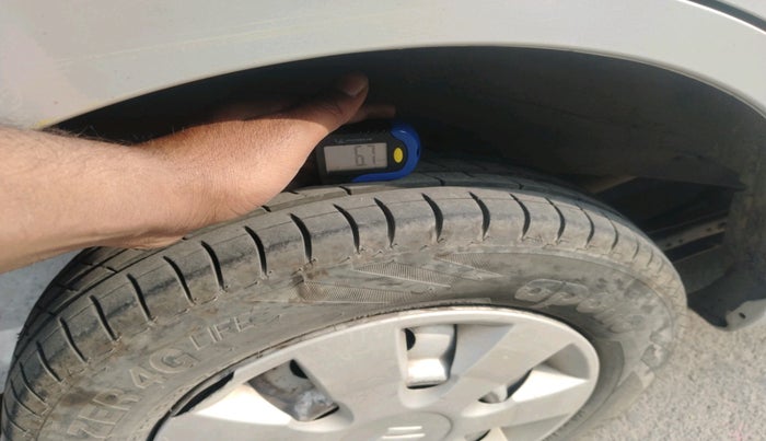 2013 Maruti Wagon R 1.0 LXI, Petrol, Manual, 91,703 km, tyre