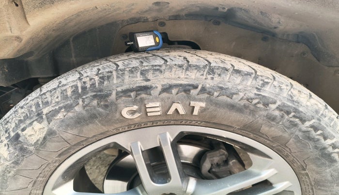 2022 Mahindra Thar LX PETROL HT 4WD AT, Petrol, Automatic, 1,07,466 km, tyre