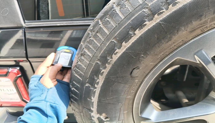 2022 Mahindra Thar LX PETROL HT 4WD AT, Petrol, Automatic, 1,07,466 km, tyre