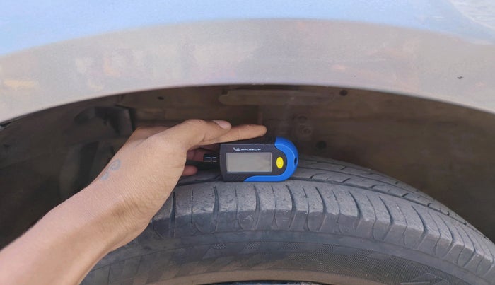 2013 Maruti Swift Dzire VXI, Petrol, Manual, 62,169 km, tyre