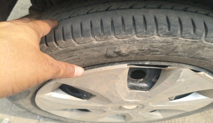 2015 Maruti Wagon R 1.0 VXI, CNG, Manual, 90,149 km, tyre