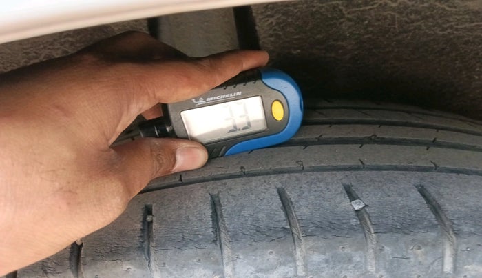 2019 Maruti Baleno ZETA PETROL 1.2, Petrol, Manual, 74,191 km, tyre