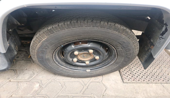 2020 Mahindra Bolero B6 (O), Diesel, Manual, 94,928 km, tyre