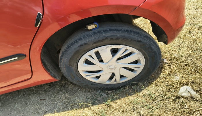 2014 Maruti Swift VDI, Diesel, Manual, 1,84,662 km, tyre