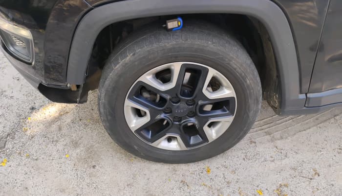 2019 Jeep Compass TRAILHAWK (O) 2.0 4X4, Diesel, Automatic, 1,41,247 km, tyre