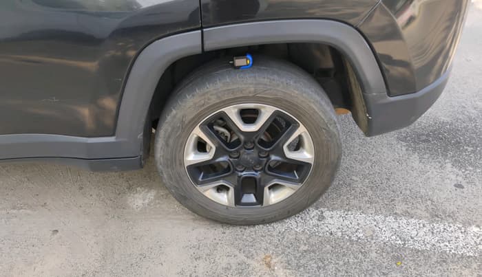 2019 Jeep Compass TRAILHAWK (O) 2.0 4X4, Diesel, Automatic, 1,41,247 km, tyre