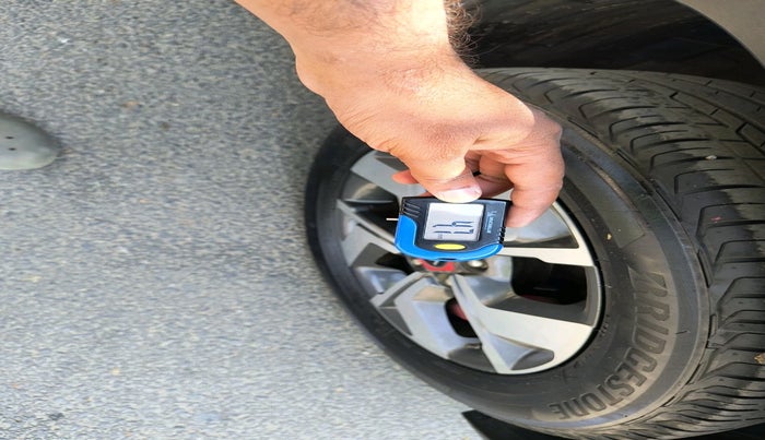 2021 KIA SONET GTX PLUS 1.0 IMT, Petrol, Manual, 1,12,067 km, tyre