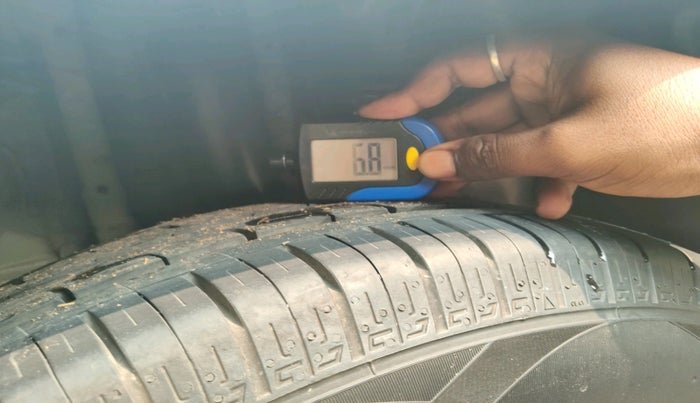 2019 Hyundai Elite i20 MAGNA PLUS 1.2, Petrol, Manual, 74,252 km, tyre