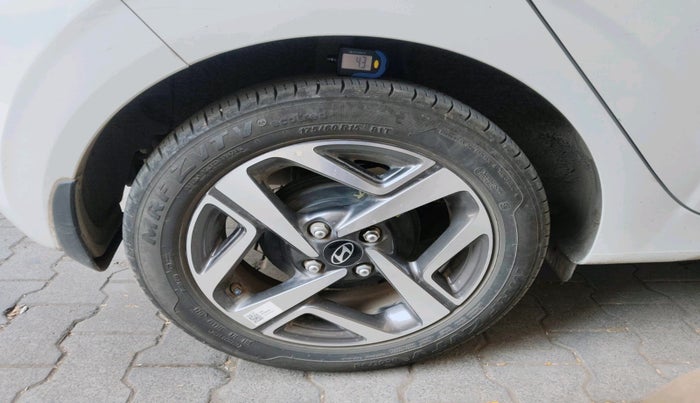 2024 Hyundai GRAND I10 NIOS SPORTZ AMT 1.2 KAPPA VTVT, Petrol, Automatic, 11,176 km, tyre