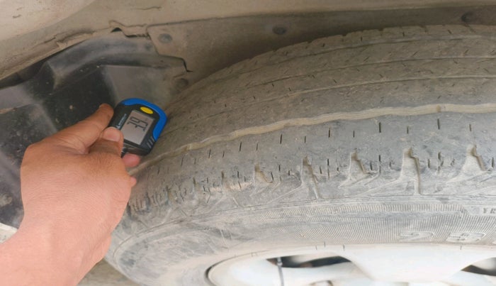 2014 Mahindra Scorpio LX BS-III, Diesel, Manual, 94,756 km, tyre