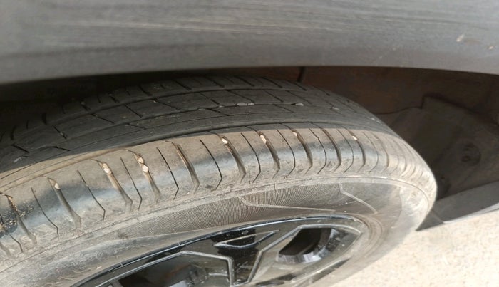 2023 Tata PUNCH ACCOMPLISHED MT, Petrol, Manual, 12,560 km, tyre