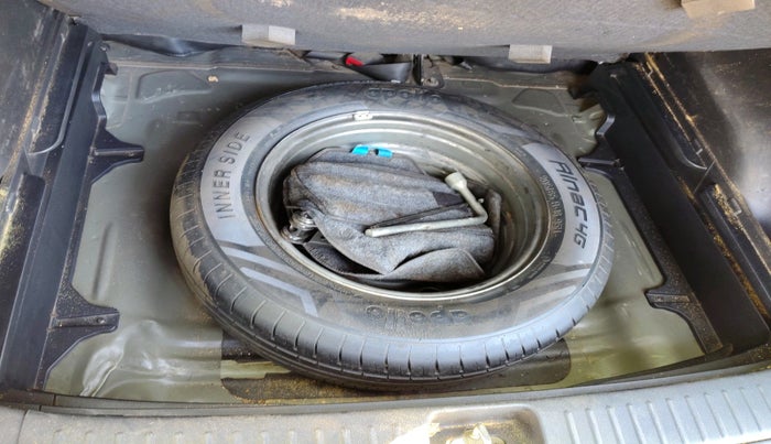 2021 Hyundai Creta SX EXECUTIVE 1.5 PETROL, Petrol, Manual, 1,57,279 km, tyre