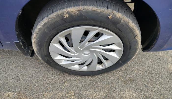 2021 Maruti Ertiga VXI CNG, CNG, Manual, 56,331 km, tyre