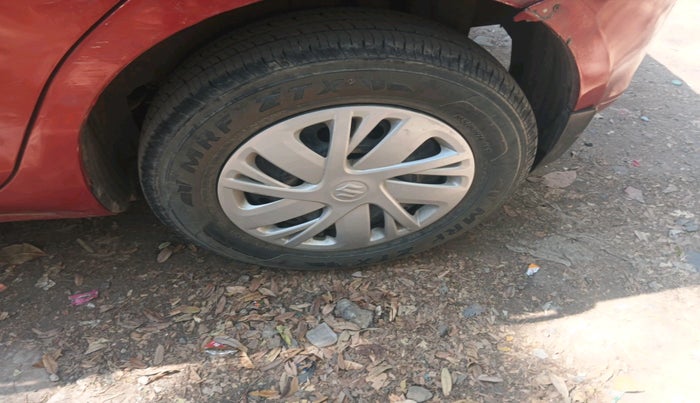 2013 Maruti Swift VXI, Petrol, Manual, 82,682 km, tyre