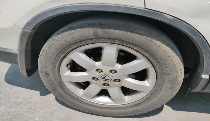 2008 Honda CRV 2.4L 2WD MT, Petrol, Manual, 1,46,607 km, tyre