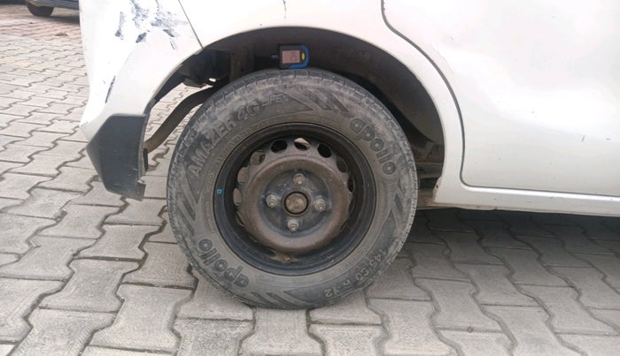 2014 Maruti Alto 800 LXI, Petrol, Manual, 2,45,185 km, tyre