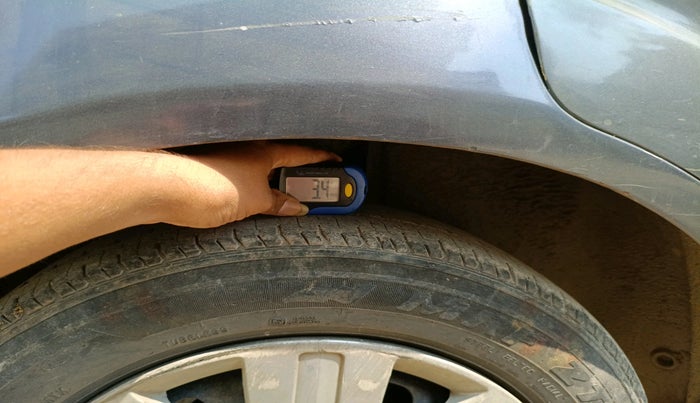 2011 Ford Figo EXI 1.2 PETROL, Petrol, Manual, 1,12,529 km, tyre