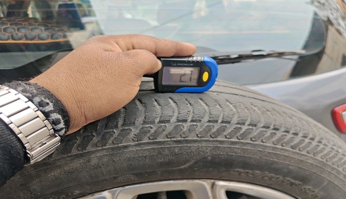 2015 Ford Ecosport TITANIUM 1.0L ECOBOOST, Petrol, Manual, 63,427 km, tyre