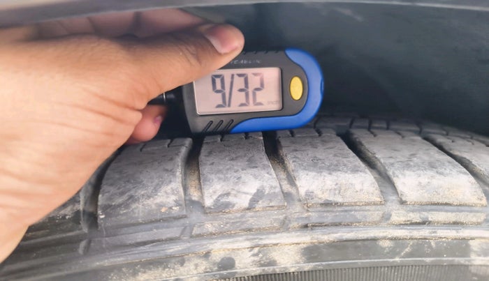 2017 Volvo V90 CROSS COUNTRY D5 INSCRIPTION , Diesel, Automatic, 66,143 km, tyre