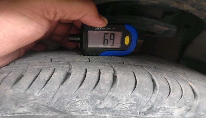 2024 Tata NEXON FEARLESS + SUNROOF DCA DUAL TONE 1.2 PETROL, Petrol, Automatic, 75,600 km, tyre