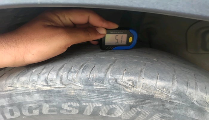 2024 Tata NEXON FEARLESS + SUNROOF DCA DUAL TONE 1.2 PETROL, Petrol, Automatic, 75,600 km, tyre