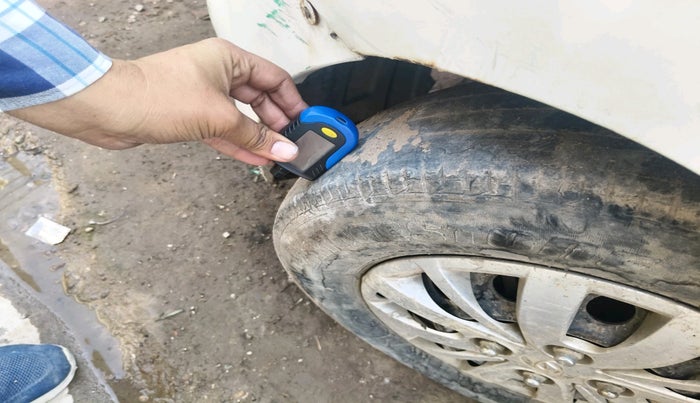 2015 Hyundai i10 SPORTZ 1.1, Petrol, Manual, 32,066 km, tyre