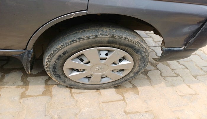 2023 Maruti Eeco 5 STR AC CNG, CNG, Manual, 42,223 km, tyre