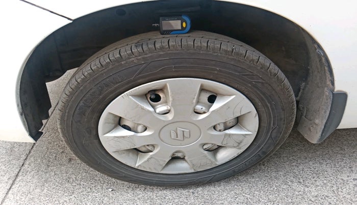 2014 Maruti Wagon R 1.0 LXI CNG, CNG, Manual, 1,17,333 km, tyre