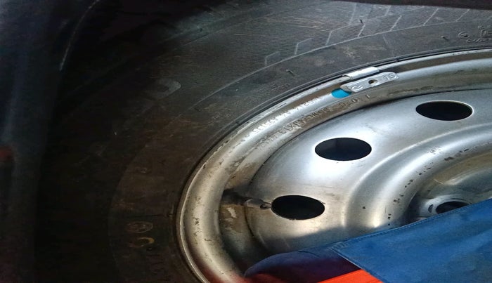 2014 Maruti Wagon R 1.0 LXI CNG, CNG, Manual, 1,17,333 km, tyre