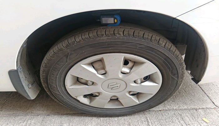 2014 Maruti Wagon R 1.0 LXI CNG, CNG, Manual, 1,17,333 km, tyre