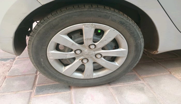 2012 Hyundai Eon MAGNA + LPG, Petrol, Manual, 94,154 km, tyre